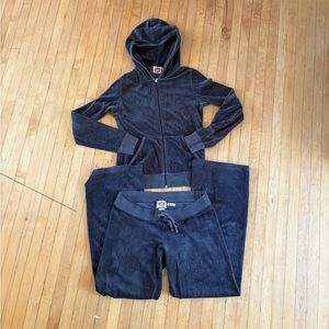 Vintage full Juicy Couture Tracksuit ~ early 2000’s